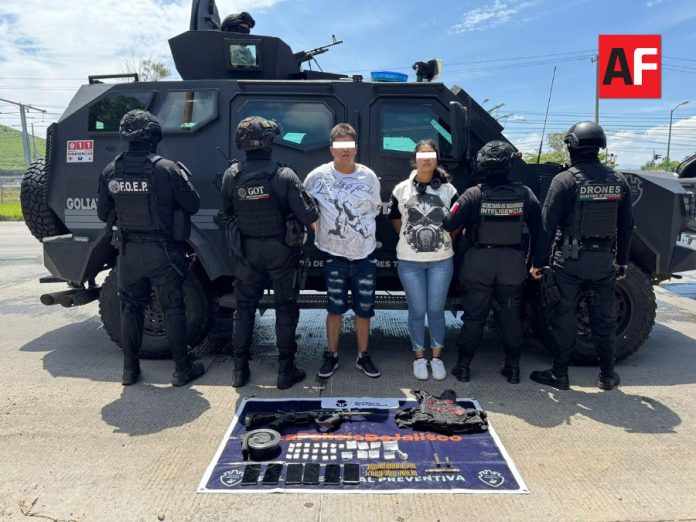 Policía Estatal a dos generadores de violencia con armamento y droga en Tlaquepaque4