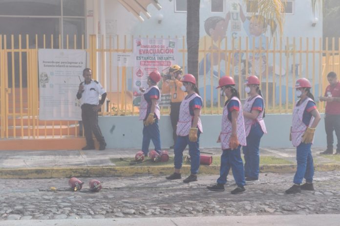 Realiza UdeC simulacro de incendio en la Estancia Infantil (1)