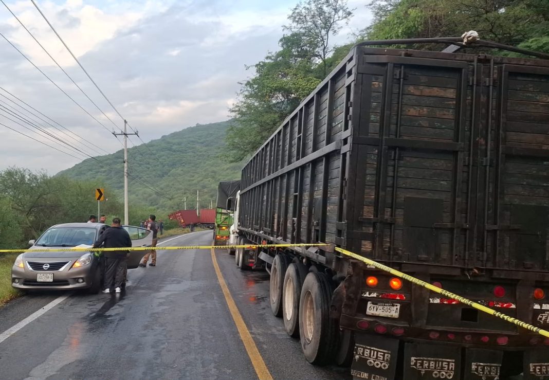 Accidentes automovilísticos bloquean la circulación de Guadalajara a Colima