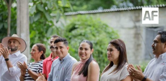 Gobernadora de Colima entrega rehabilitación de la planta purificadora de agua en Puerta de Ánzar