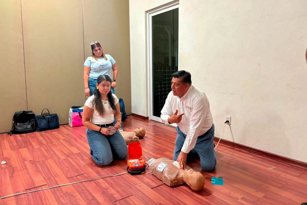 capacitacion desfibrilador dif manzanillo 01