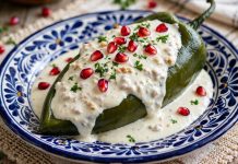 Chiles en nogada: tradición mexicana que celebra los sabores del campo