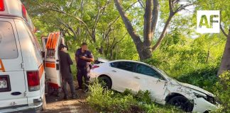 Volcadura en la carretera Villa de Álvarez–Comala deja un lesionado leve