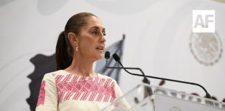 Sheinbaum entrega apoyos de Jóvenes Construyendo el Futuro en Tamaulipas