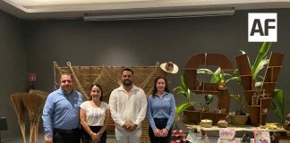 Colaboradores de la Coordinación General de Vinculación participan en el 1er Foro Artesanal «Sembrando Vida Colima»