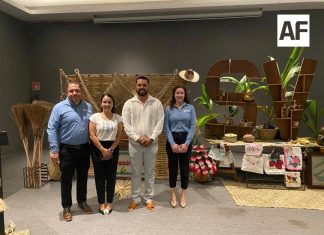 Colaboradores de la Coordinación General de Vinculación participan en el 1er Foro Artesanal «Sembrando Vida Colima»