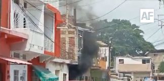 Incendio en vivienda moviliza a cuerpos de emergencia en el centro de Manzanillo