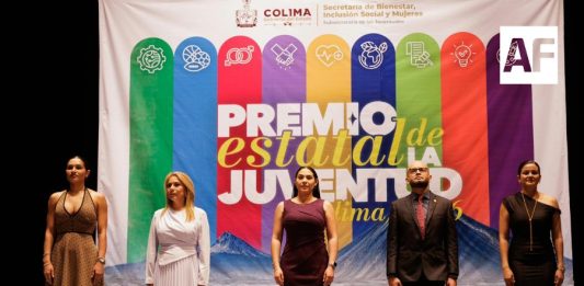 Indira Vizcaíno entregó el Premio Estatal de la Juventud 2026, en el Teatro Hidalgo