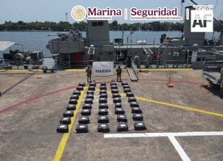 Marina asegura más de 1.6 toneladas de presunta cocaína frente a costas de Michoacán