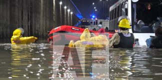 Lluvias en Guadalajara dejaron inundaciones, un mega socavón y el rescate de 34 pasajeros de un camión