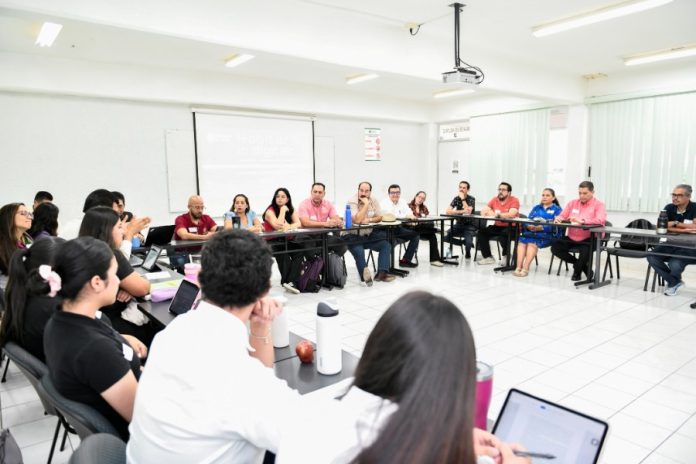 Analizan estudiantes y docentes el uso de la IA en el aprendizaje