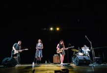 Disfrutan colimenses de distintos ritmos y fusiones musicales con el grupo Rei Volcana