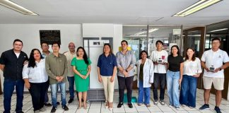 DIF Municipal de Manzanillo dona equipo para investigación marina a la UdeC