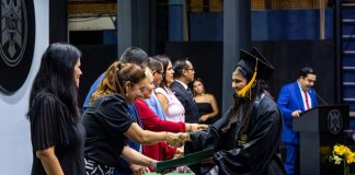 Entrega UdeC 188 certificados a egresados de Contabilidad y Administración