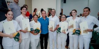 Entregan reconocimientos a estudiantes con trayectoria académica sobresaliente a nivel nacional