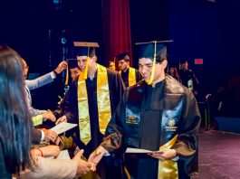 Egresan 173 estudiantes de licenciatura y posgrado de la Facultad de Economía de la UdeC