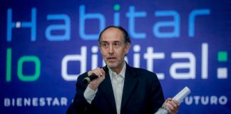 UdeC abre reflexión sobre IAG y nuevas tecnologías en el aula”