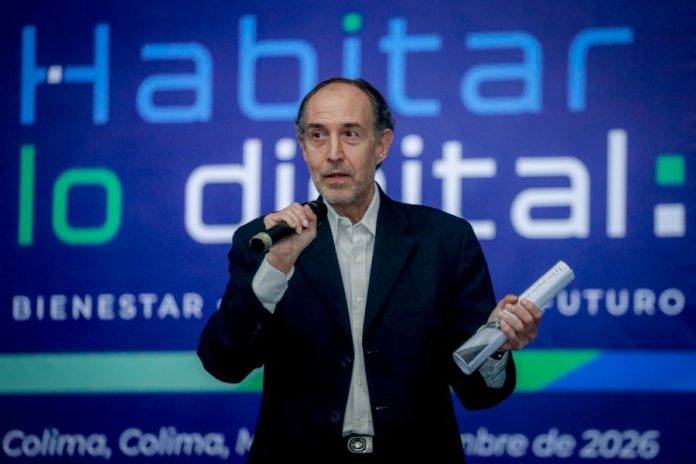 Inauguran Foro Habitar lo Digital_Juan Carlos_1