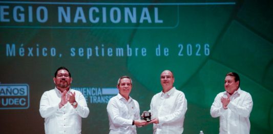 Universidad de Colima otorga su máxima distinción a El Colegio Nacional