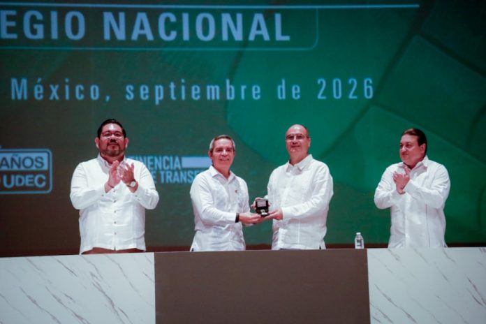 Otorga UdeC medalla Lázaro Cárdenas a El Colegio Nacional