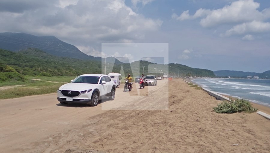 Se-registra-circulación-vehicular-en-Miramar---Peñitas5