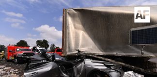 Volcadura de tráiler deja un muerto y tres lesionados en Tonalá