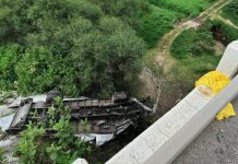 Muere una persona tras volcadura de vehículo de carga en la autopista Guadalajara–Lagos de Moreno