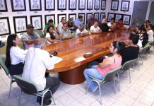 Educación Colima sostiene reunión de trabajo con padres de familia para fortalecer seguridad en los planteles educativos