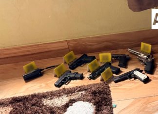 Aseguran 16 armas y artefactos explosivos en cateos a inmuebles de Villa de Álvarez