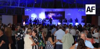 Casi mil personas disfrutaron el baile ‘Una Cana al Aire’ del DIF Estatal Colima con la Orquesta Colorado Naranjo