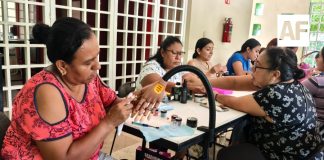 Administración de Indira Vizcaíno impulsa capacitación gratuita para mujeres colimenses