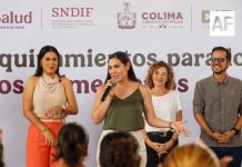 Indira Vizcaíno entregó dos canchas nuevas de futbol 5 en Manzanillo y Tecomán