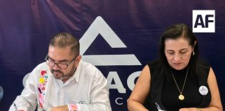IEEA Colima y Canaco Servytur unen esfuerzos para acercar educación gratuita a más de 400 familias