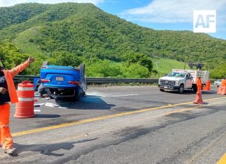 Accidente afecta circulación en la autopista Tecomán-Colima, pasando Tecolapa