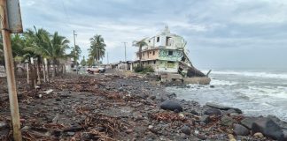 Cierran Puerto de Manzanillo y todas las playas del litoral colimense ante huracán ‘Polo’: UEPC