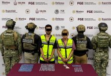 FGE, Marina y SSPC aprehenden a 2 objetivos presuntos integrantes del Cartel Los Mezcales; les aseguran más de 200 dosis de droga sintética