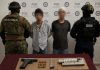 Fuerzas estatales y federales detienen en Manzanillo a dos presuntos miembros del CJNG; les aseguran armamento y presunta droga