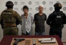 Fuerzas estatales y federales detienen en Manzanillo a dos presuntos miembros del CJNG; les aseguran armamento y presunta droga