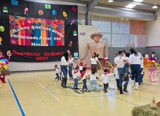 Niñas y niños celebran las tradiciones mexicanas en guardería del IMSS Colima