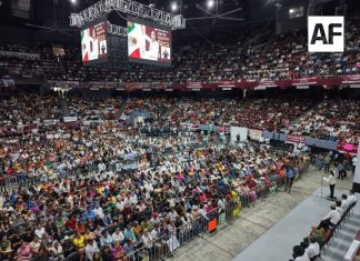Sheinbaum destaca justicia laboral, ambiental y programas sociales durante asamblea en Sonora