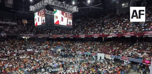 Sheinbaum destaca justicia laboral, ambiental y programas sociales durante asamblea en Sonora