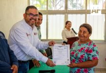 IEEA Colima entrega certificados de primaria y secundaria en Armería con el Programa ABC