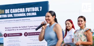Mandataria Indira Vizcaíno entregó en Tecomán dos nuevas canchas de futbol 5 y 7