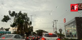 Prevén lluvias fuertes y oleaje de hasta 2.5 metros en Colima