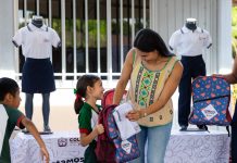 Gobierno de Indira acerca programas ColiBecas a estudiantes de cinco planteles educativos