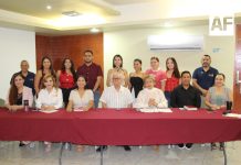 Educación Colima entregó 10 plazas de Educación Especial; 7 de ellas de nueva creación