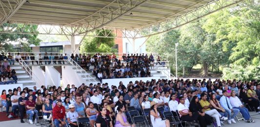 Cerca de medio millar de estudiantes de la UIC campus Comala regresaron a clases
