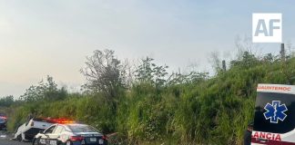 Volcadura de camioneta deja un lesionado en Quesería, Cuauhtémoc