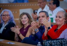 Presentan 18 investigaciones universitarias ante empresarios y autoridades en Manzanillo