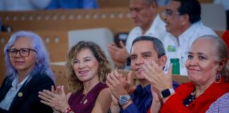 Presentan 18 investigaciones universitarias ante empresarios y autoridades en Manzanillo